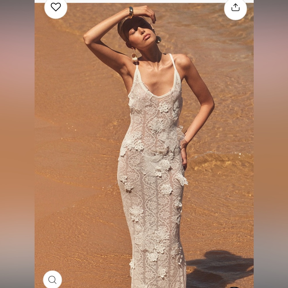 Chic White Floral Lace Maxi Dress